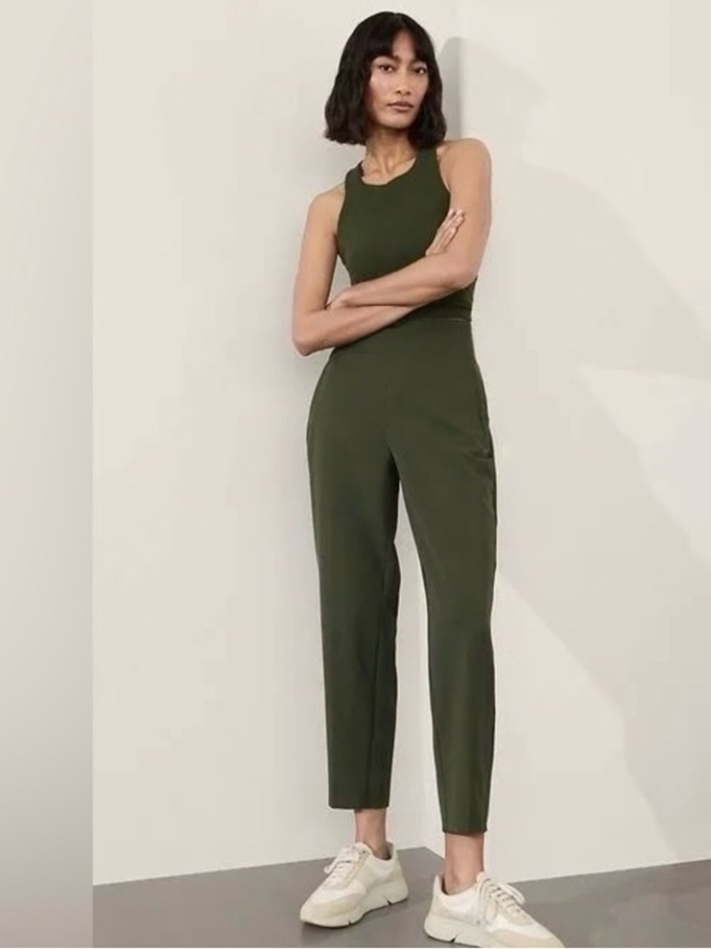 Athleta Endless taper highrise Aspen Olive Green pants size 4